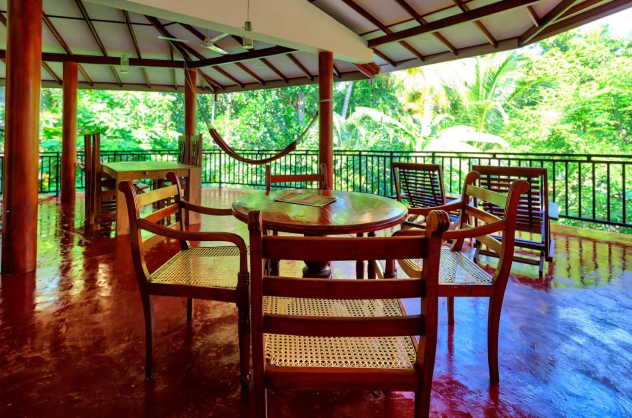 Julia Safari Inn Tissamaharama Exterior photo